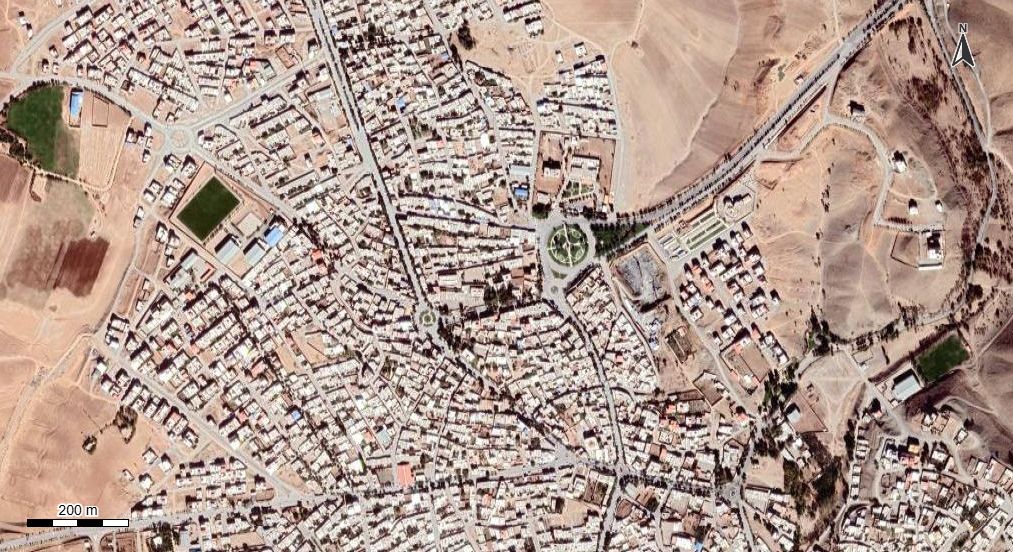 نقشه همراه با تصویر هوایی - ماهواره ای شهر چادگان در اتوکد با مختصات UTM