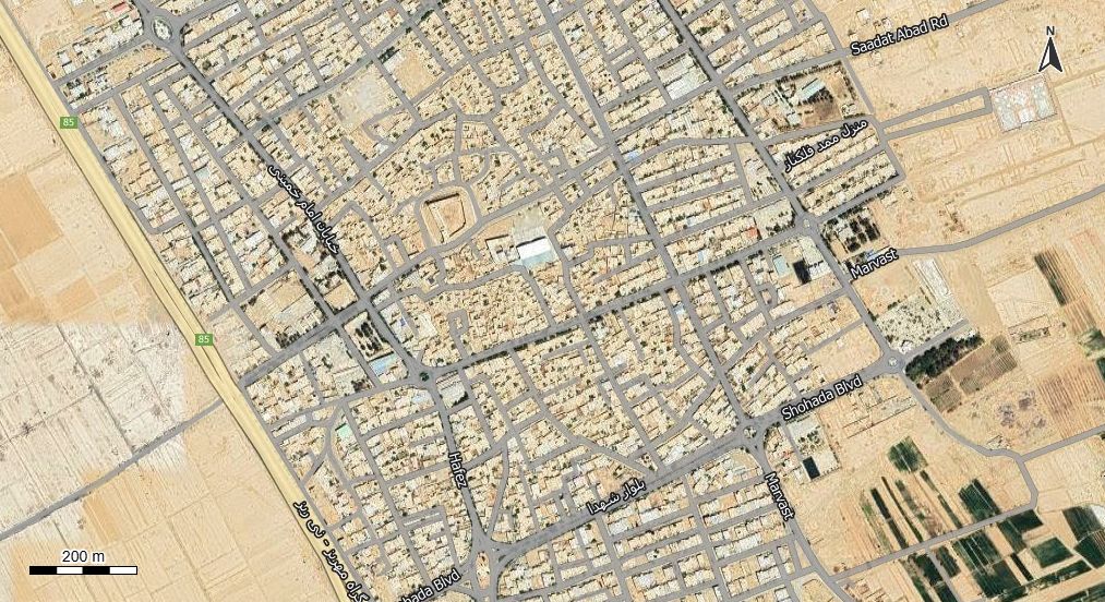 نقشه همراه با تصویر هوایی - ماهواره ای مروست در اتوکد با مختصات UTM